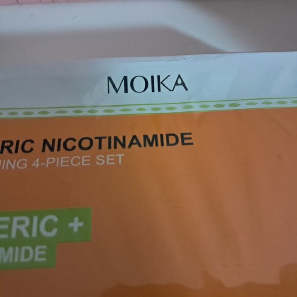 MOIKA Turmeric and Nicotinamide 4 Piece Brightening Set NIB - Picture 2 of 7